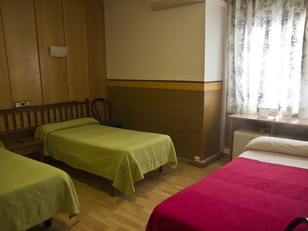 Hostal Lizana Huesca Pokój zdjęcie